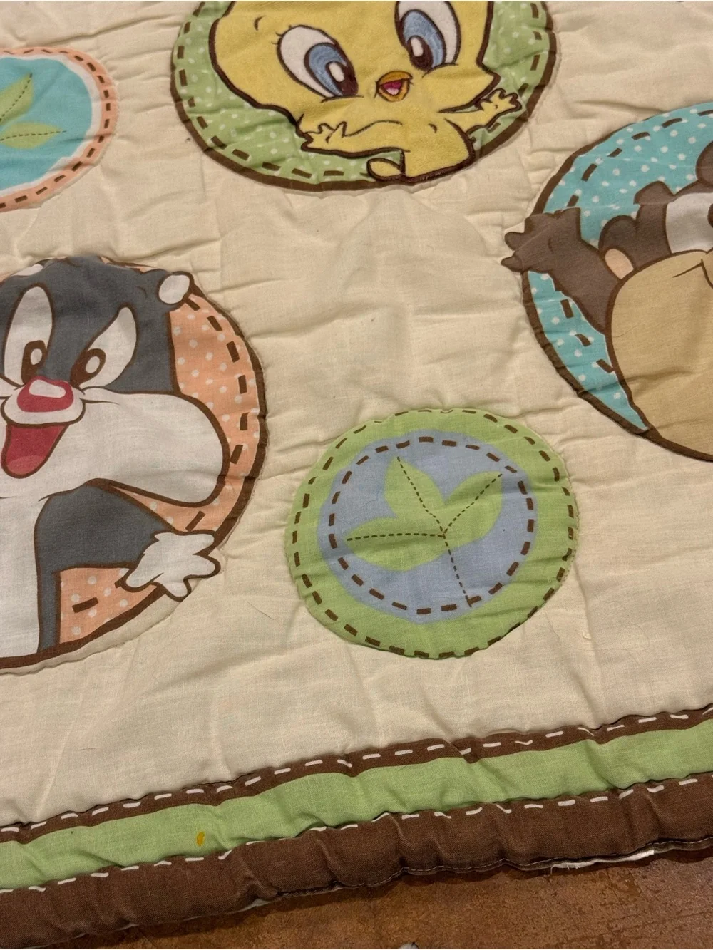 Looney Tunes Crib Comforter Blanket 39 x 31 Vintage Baby Bugs Tweety Taz Cat